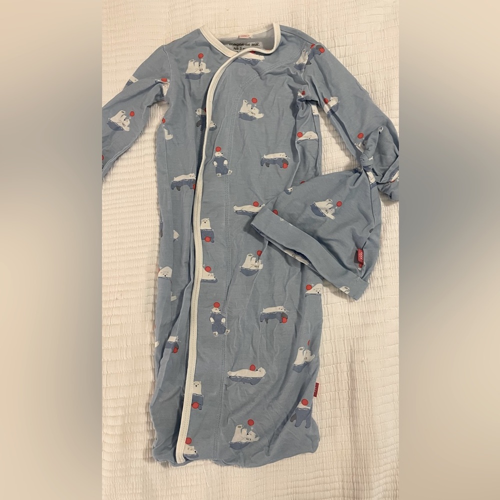 Magnetic Me modal magnetic cozy sleeper gown + hat set; NB; EUC (Like New)
